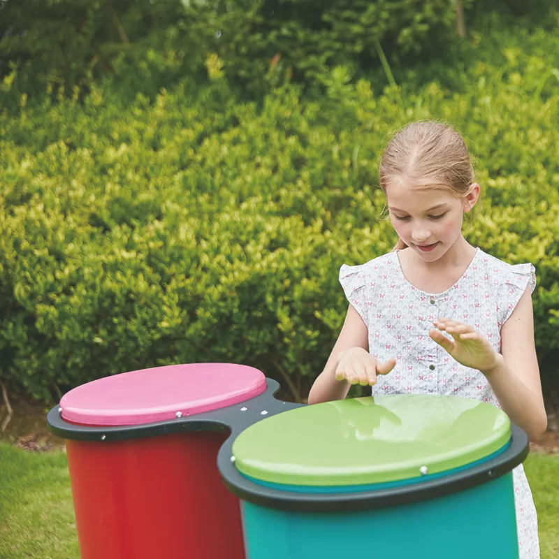 Dva kongasa na otvorenom